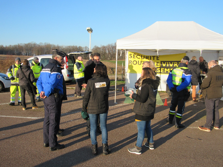 Gendarmerie de la Meuse: la sensibilisation plutôt que la sanction sur l'aire du Barrois