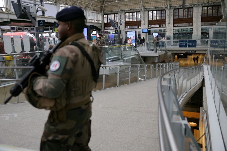 Agression à la gare de Lyon: l'assaillant présenté à un juge d'instruction