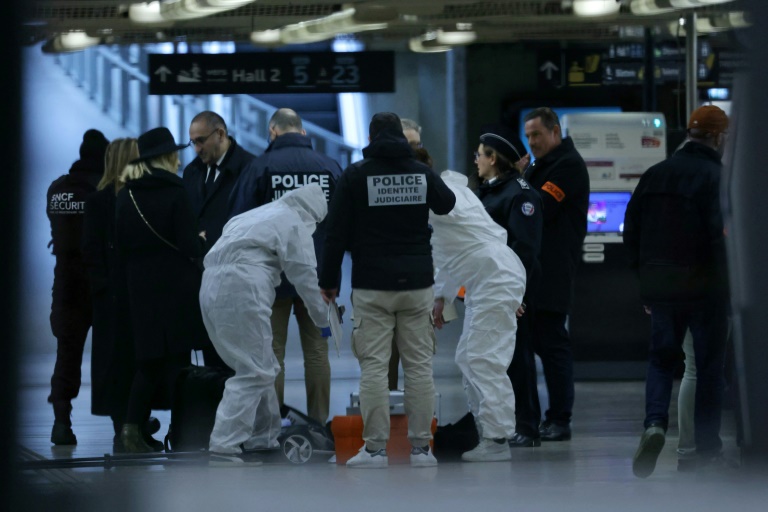 Tentatives d'assassinat gare de Lyon: le suspect écroué