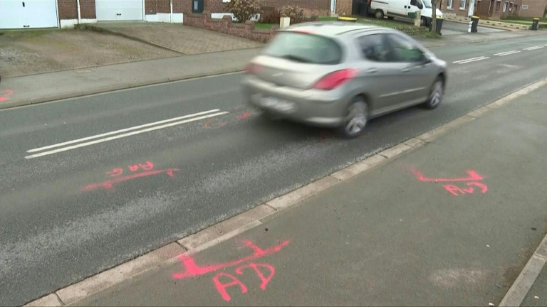 Nord: quatre personnes âgées tuées par une voiture, colère des habitants
