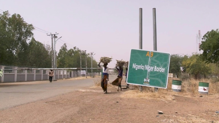 A la frontière du Niger, les Nigérians étouffés par la crise économique et l'insécurité