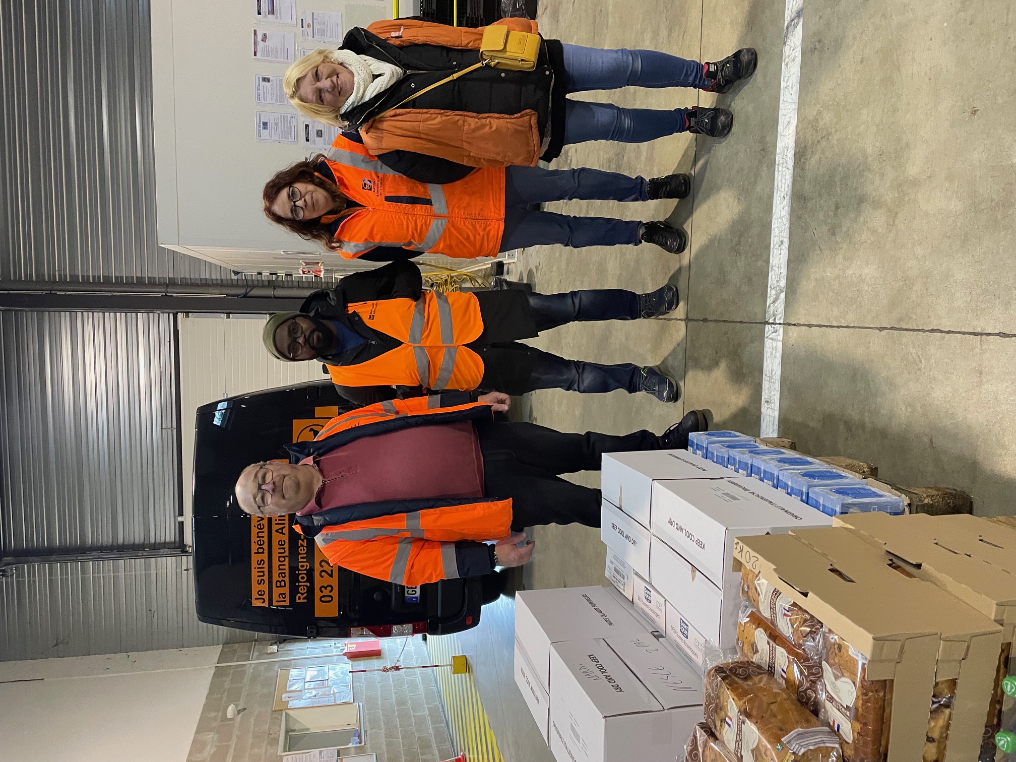 Les gilets oranges, cœurs battants de la Banque alimentaire de la Somme 