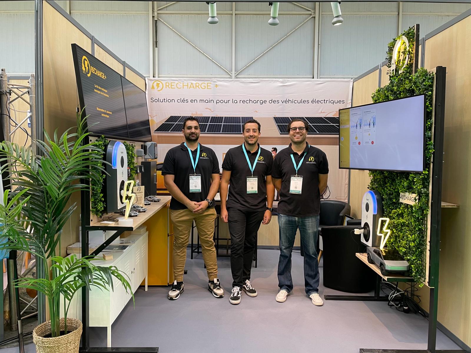 Recharge + répond aux particuliers et aux professionnels du tourisme