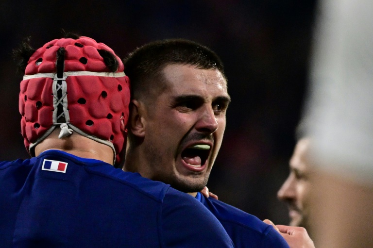Tournoi des six nations: les Bleus renversants, les Irlandais sacrés