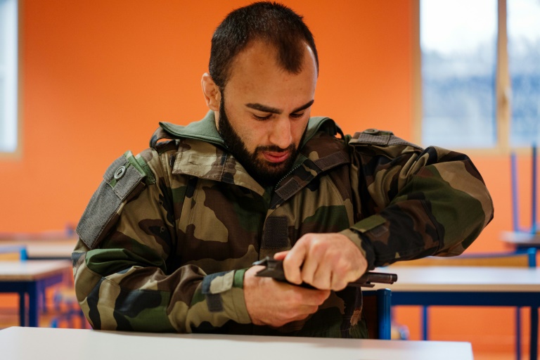 En France, soutien maximal des armées aux sportifs avant les JO-2024