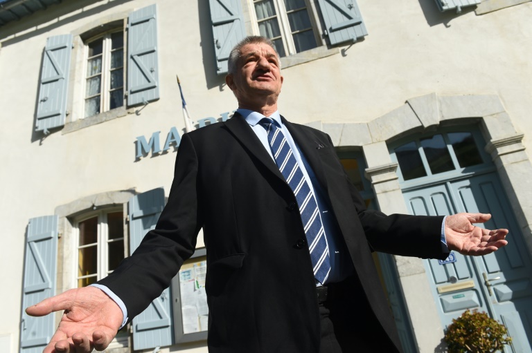 L'enquête pour viol et agression sexuelle visant Jean Lassalle classée sans suite