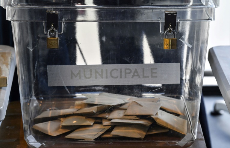 Procurations frauduleuses à Marseille: renvoi de l'examen des 