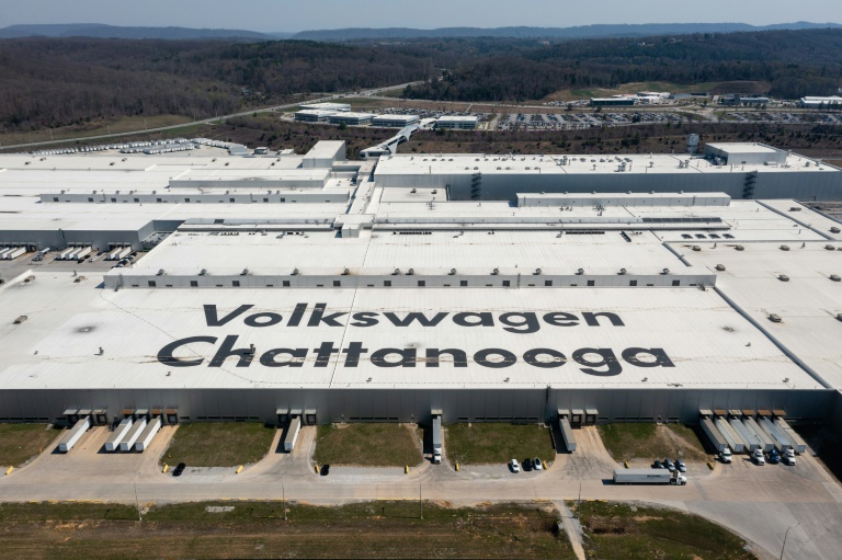 Etats-Unis: victoire syndicale historique chez les salariés de Volkswagen
