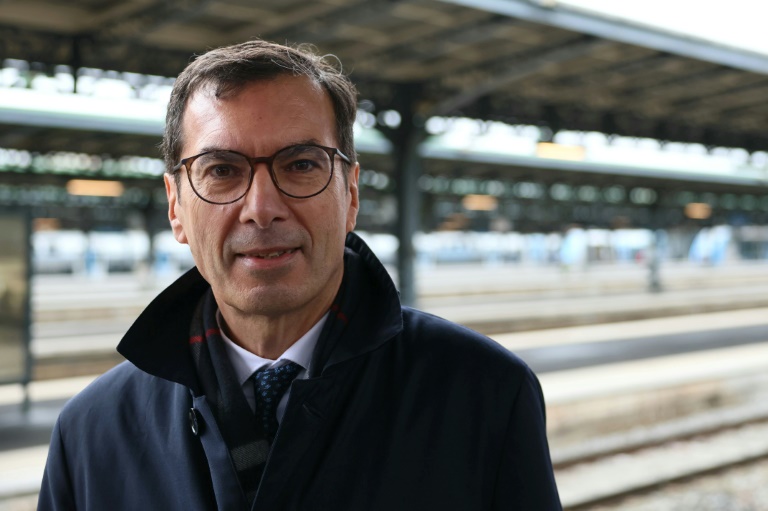 SNCF: accord sur les fins de carrière, la menace d'une grève en mai écartée