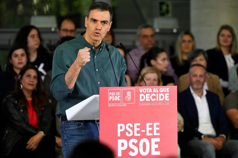 Pedro Sánchez, un spécialiste des coups de poker et des coups d'éclat