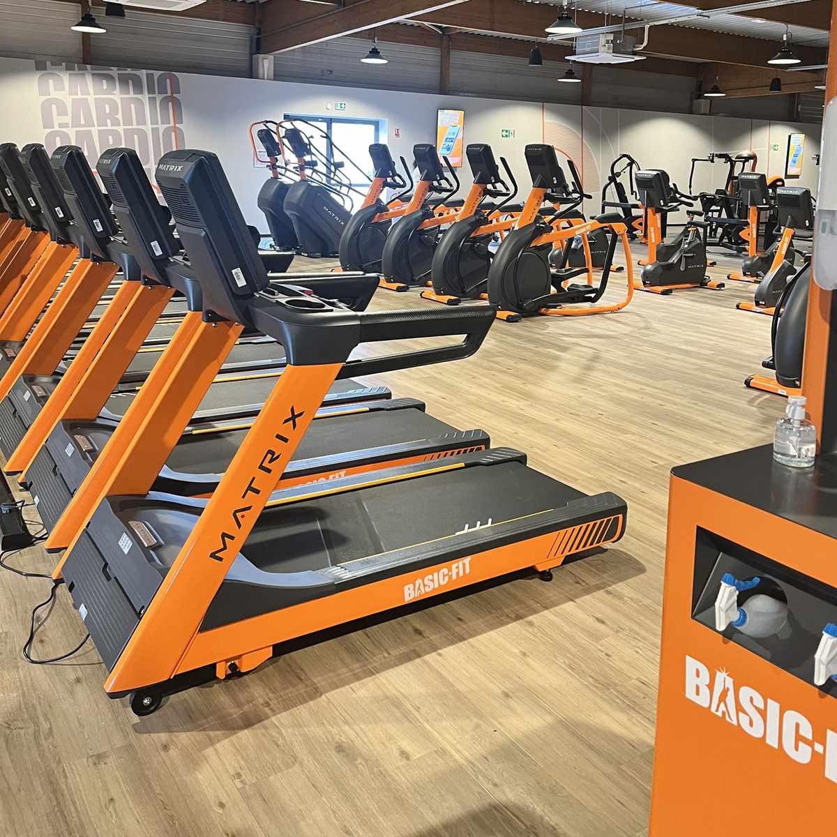 Un nouveau club Basic-Fit ouvre à Villers-Cotterêts