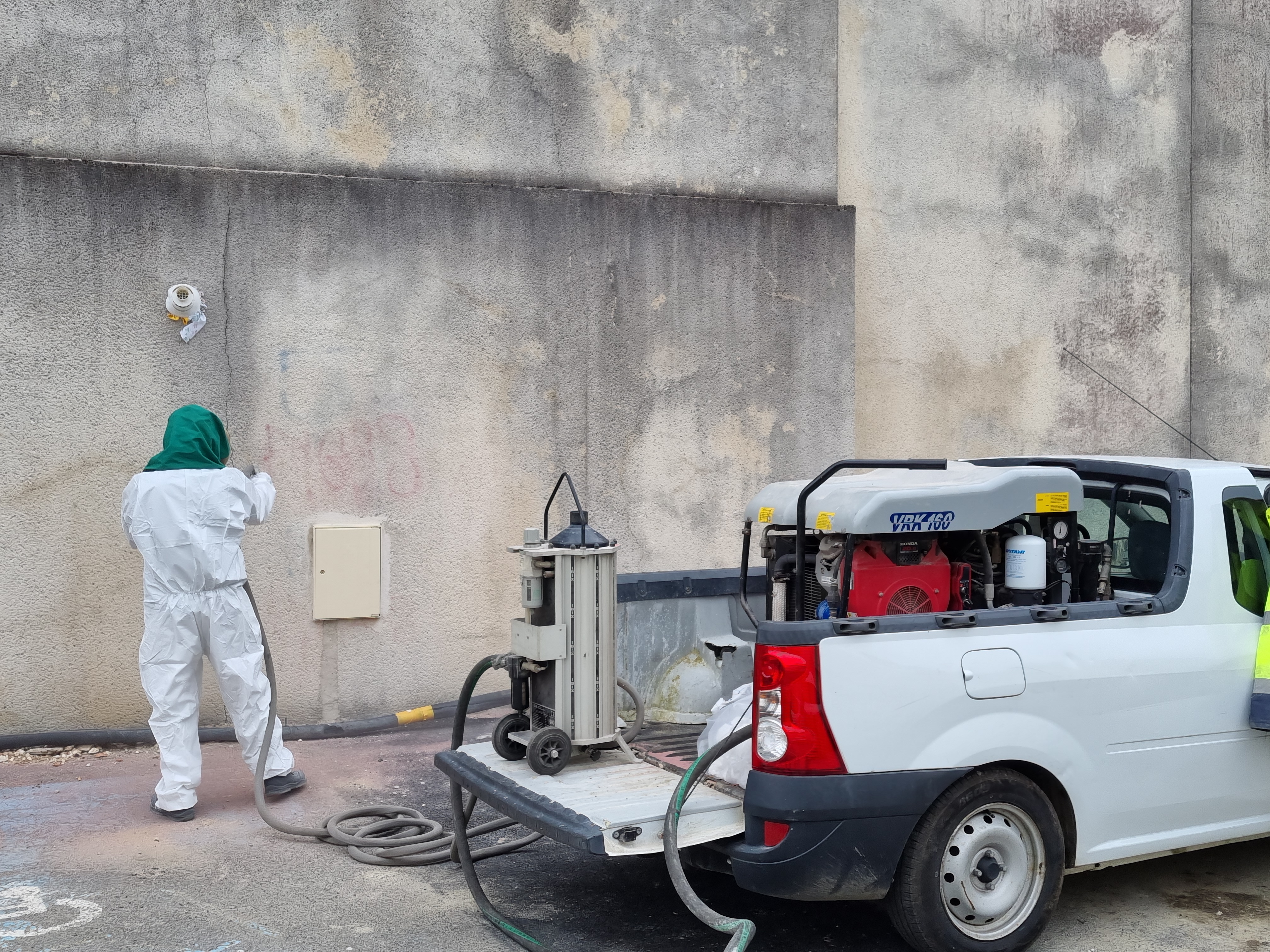 Le maire de Pont-Sainte-Maxence veut limiter la pollution visuelle