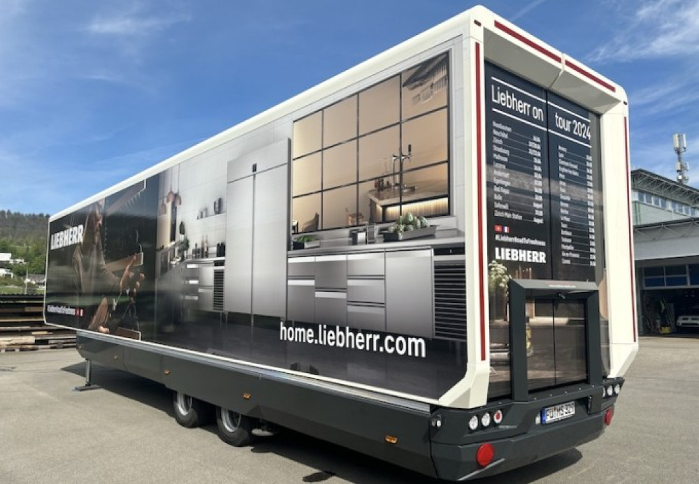 Le camion Liebherr fait escale à Metz ce 27 mai 