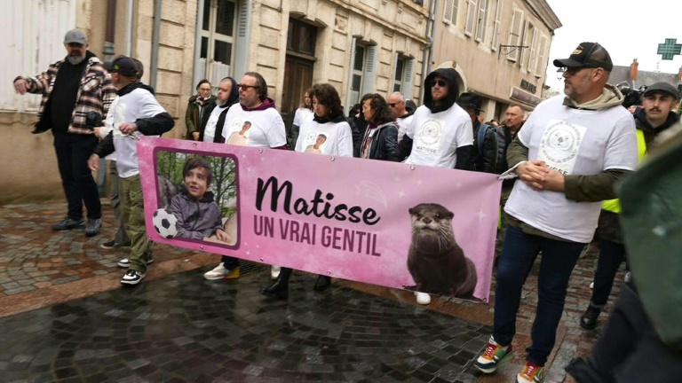 Meurtre de Matisse: 8.000 personnes à la marche blanche à Châteauroux