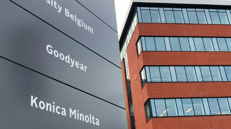 Eclatement de pneus: perquisitions sur 3 sites Goodyear en Europe