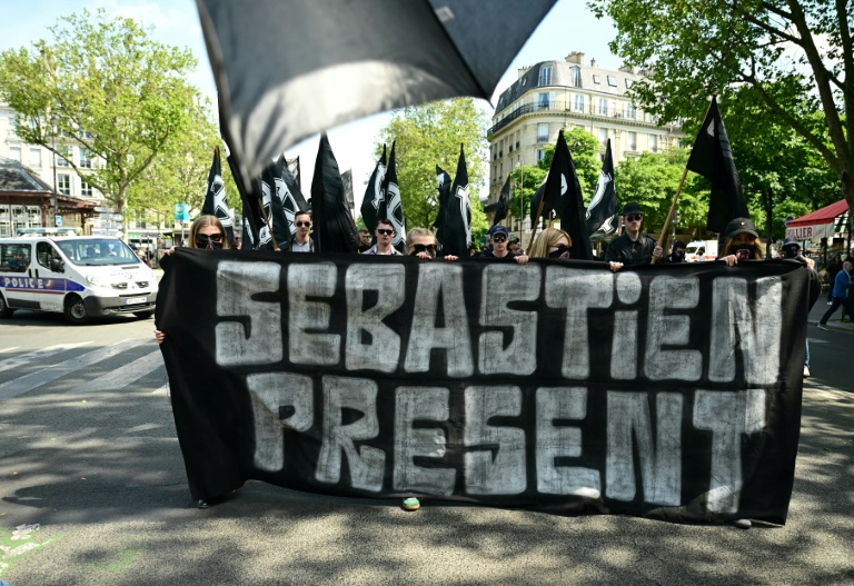Plusieurs centaines de militants d'ultradroite manifestent à Paris