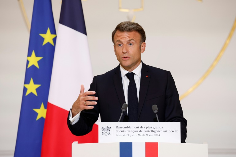 Macron annonce des investissements supplémentaires de l'Etat pour l'IA