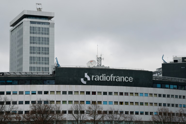Fusion de l'audiovisuel public: l'examen de la réforme contestée est repoussé