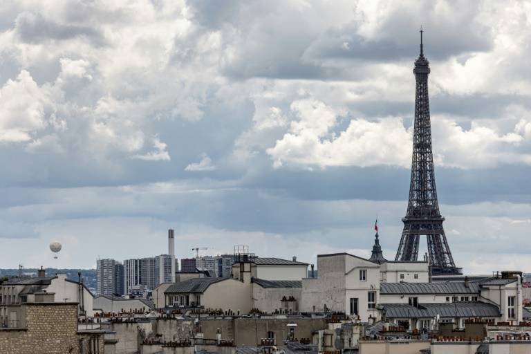 Tour Eiffel: recapitalisation et hausse des tarifs, face au déficit