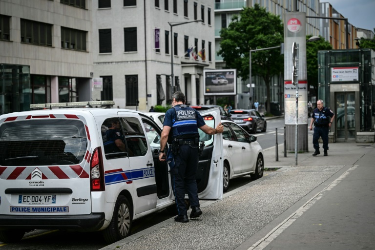 Attaque au couteau à Lyon: quatre blessés, l'agresseur arrêté