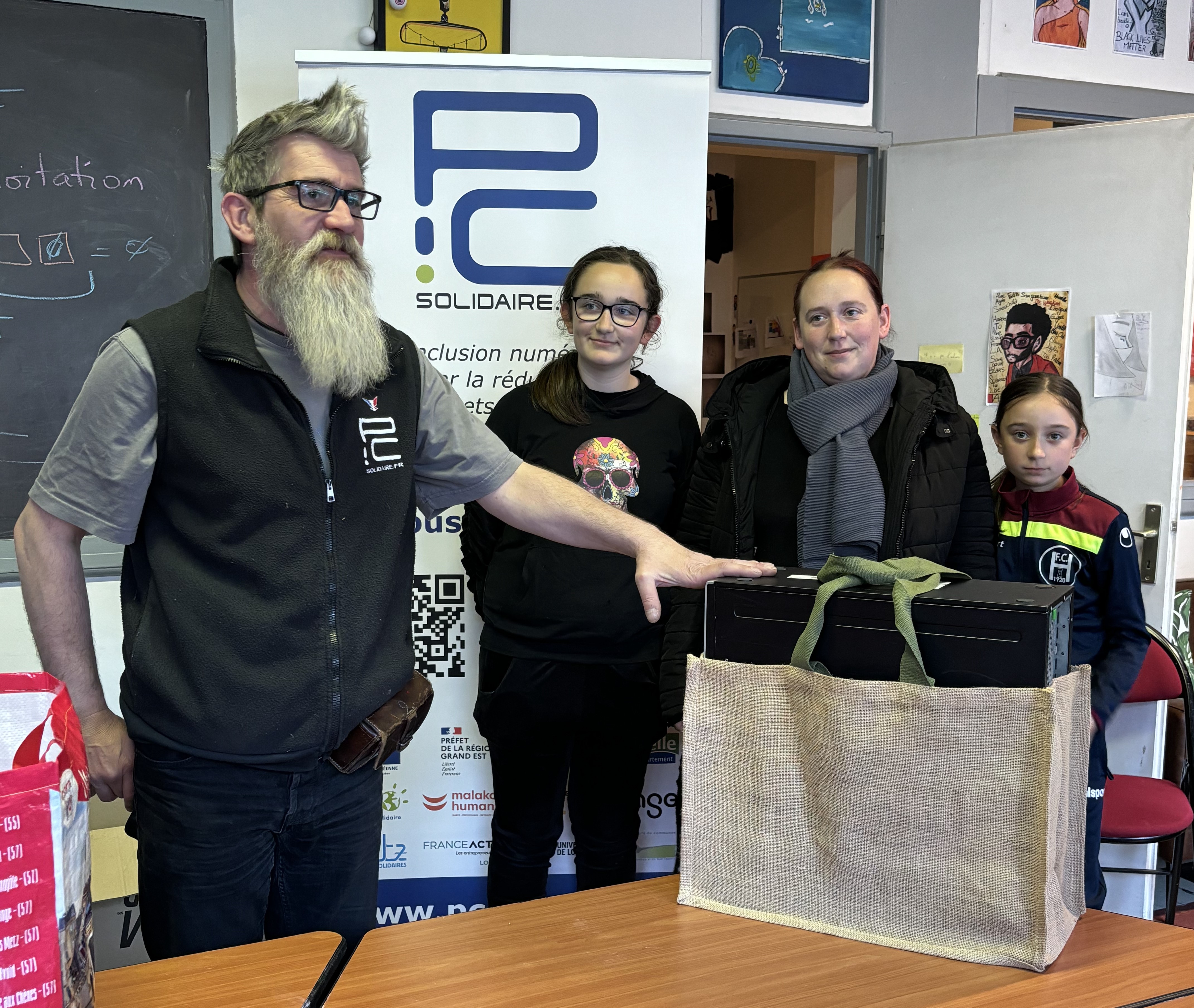 PC Solidaire offre son 1 000e ordinateur