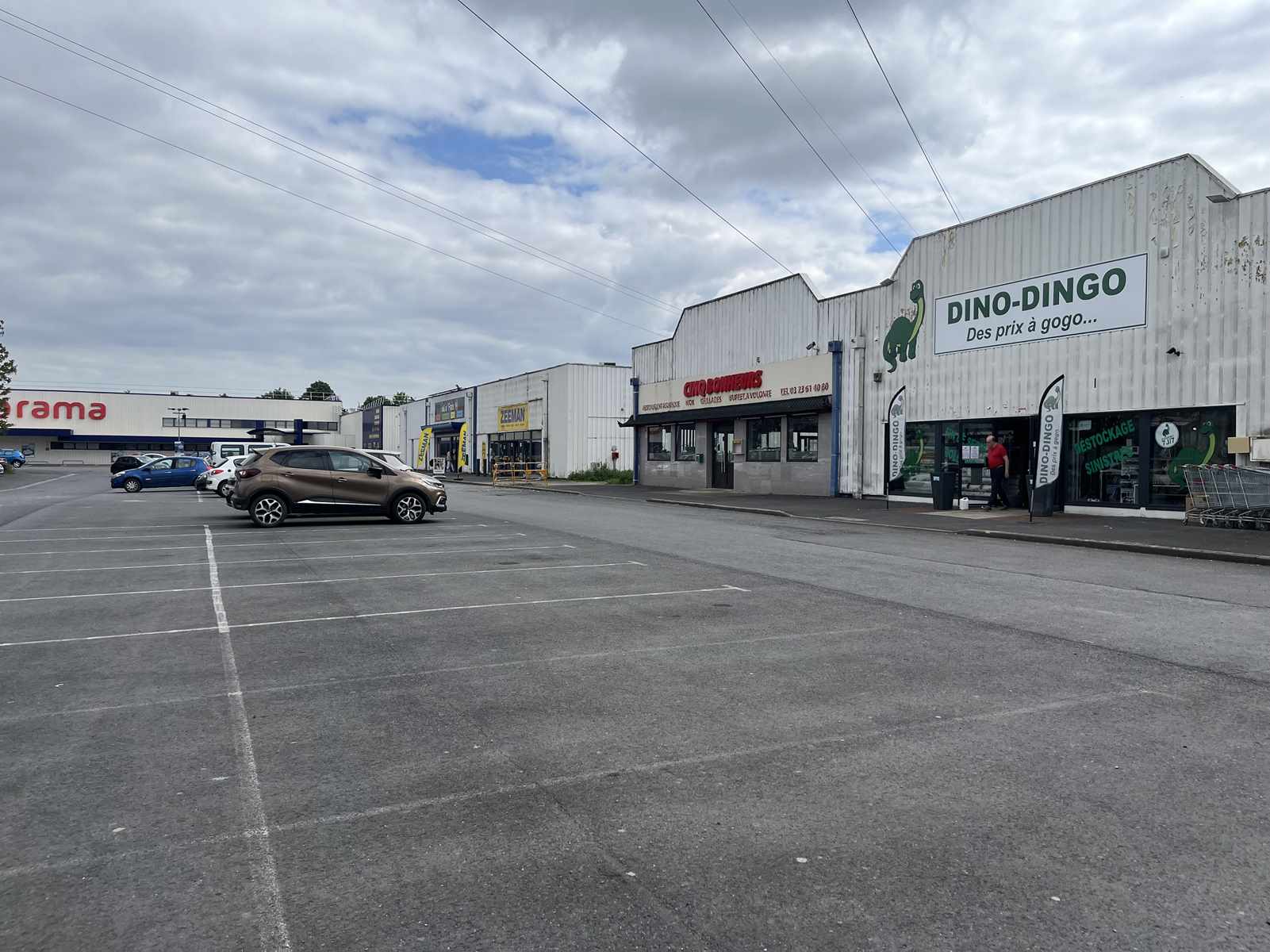 Un plan pour moderniser les zones commerciales