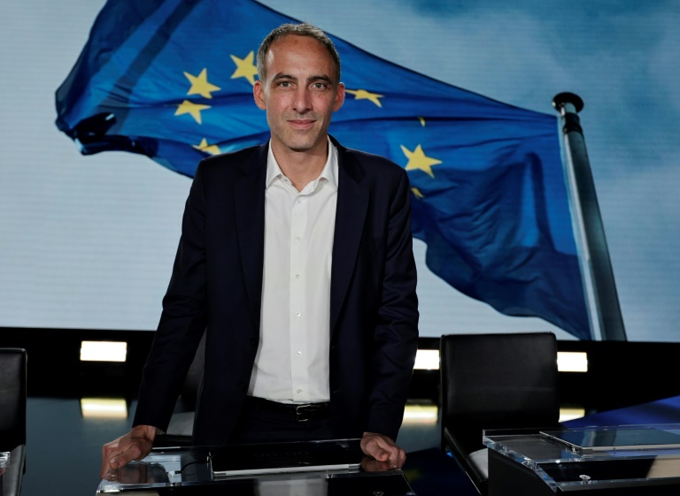 Européennes: Hayer et Le Drian mobilisent en Bretagne, Glucksmann lorgne la 2e place