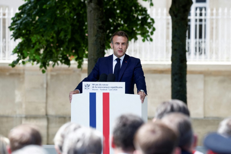 A Bayeux, Macron célèbre le général de Gaulle et la 