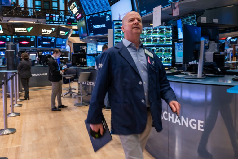 A Wall Street, le Nasdaq et le S&P 500 à des records, le Dow Jones en repli