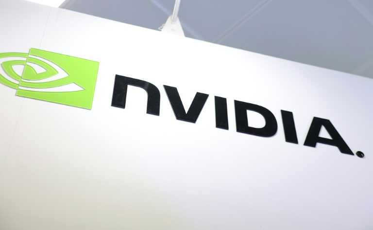 Le champion de l'IA Nvidia devient la 1ère capitalisation mondiale en Bourse