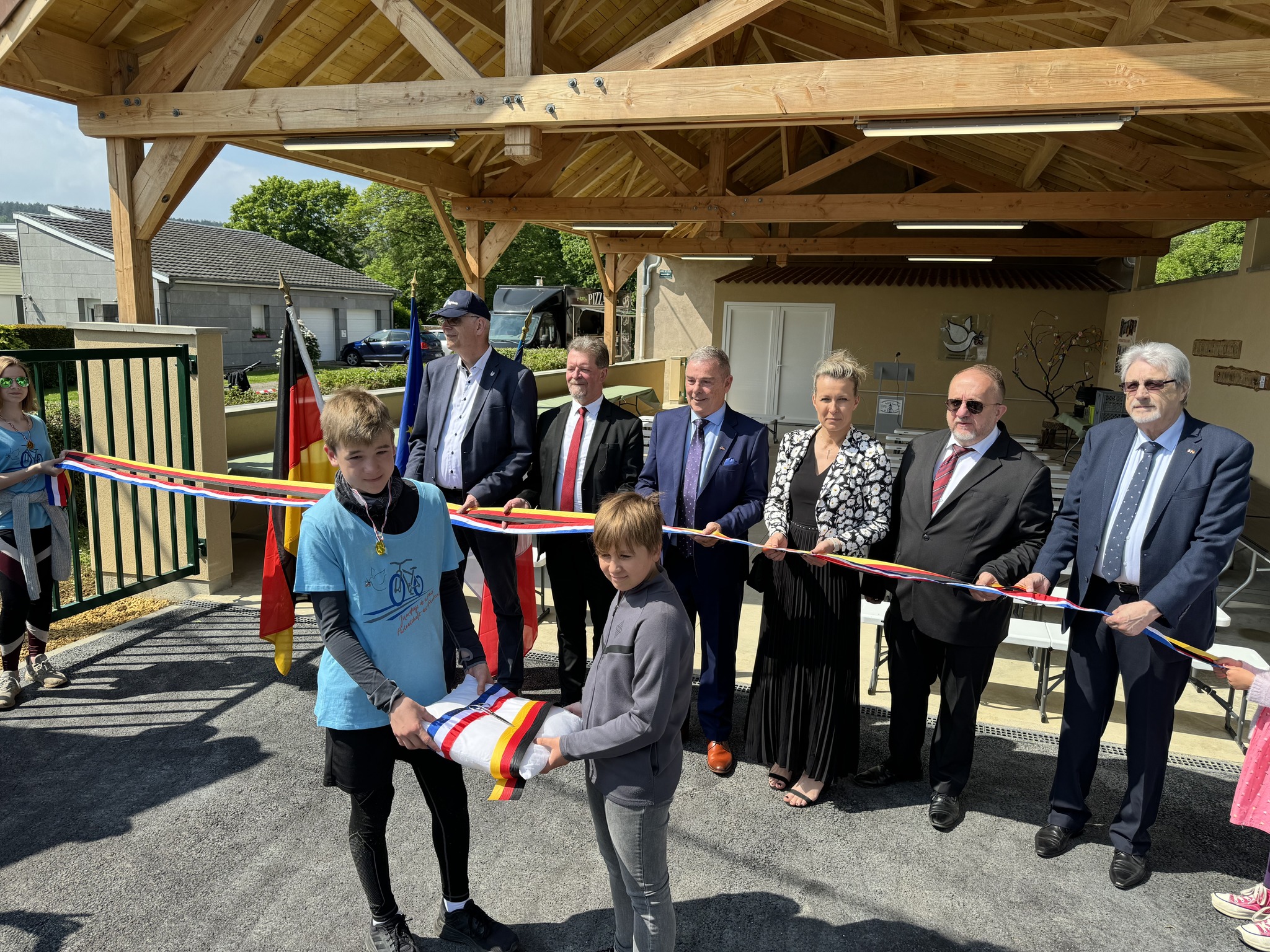 L'union franco-allemande s'illustre avec l'inauguration du préau