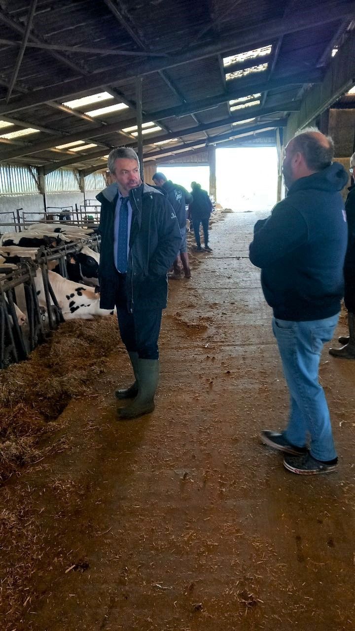 Le GAEC du Monty à Levoncourt accueille le sous-préfet de Commercy