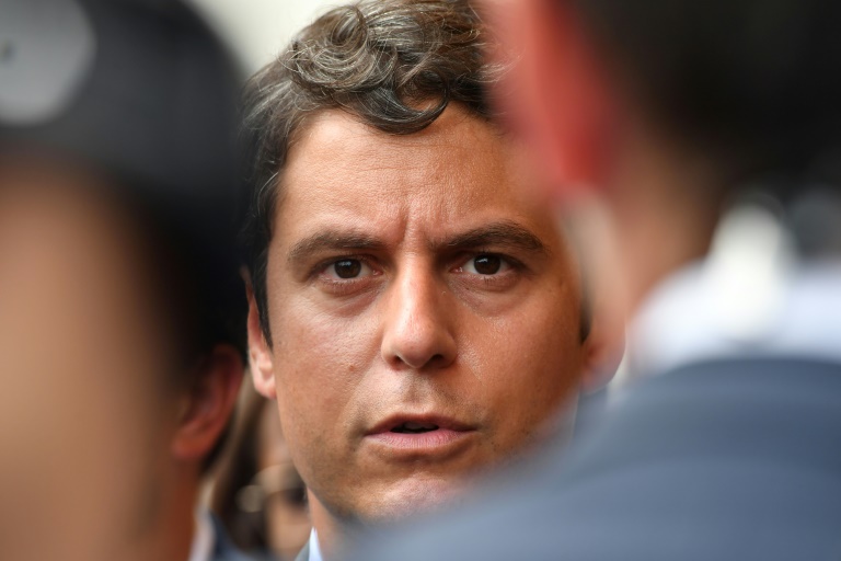 Législatives: les candidatures sont closes pour le second tour, plus de 200 désistements contre le RN