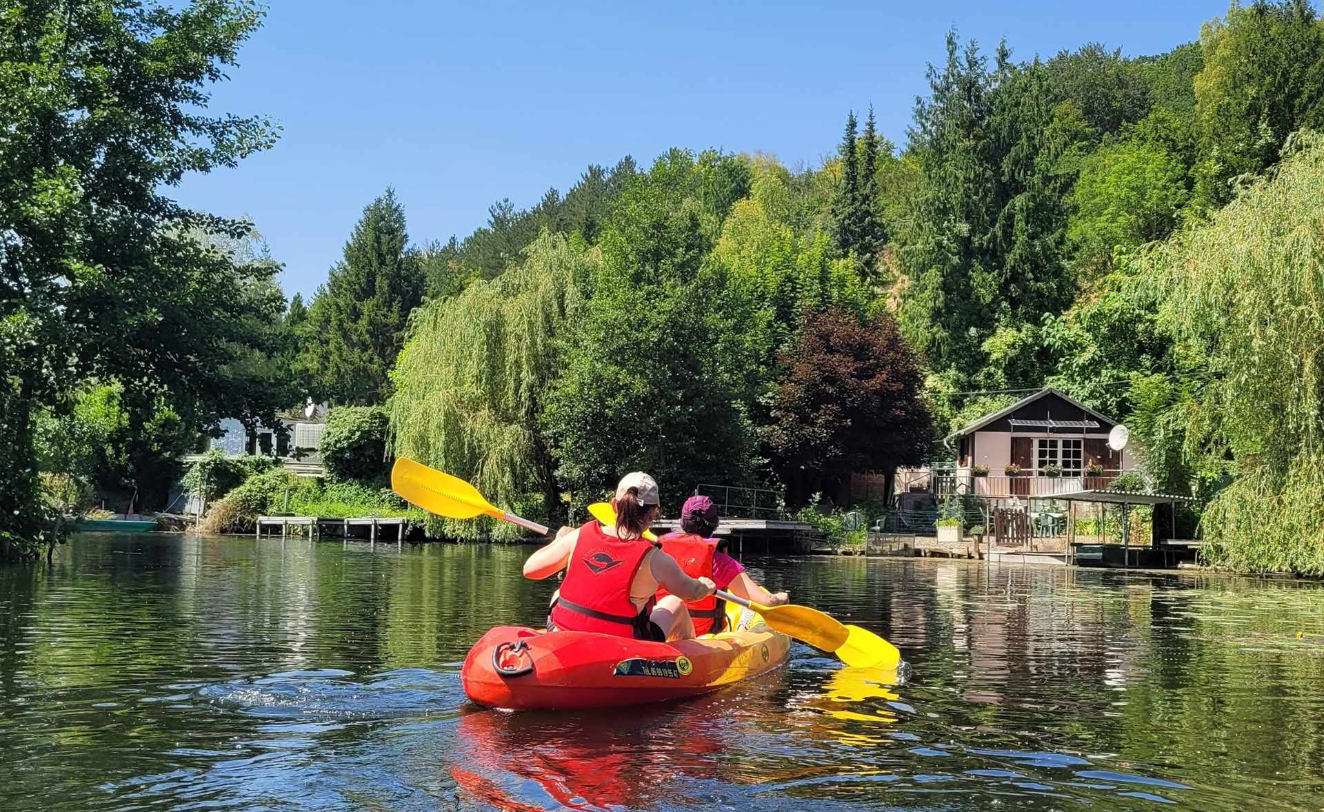 Découvrir la vallée de l'Omignon en canoë, bateau ou calèche