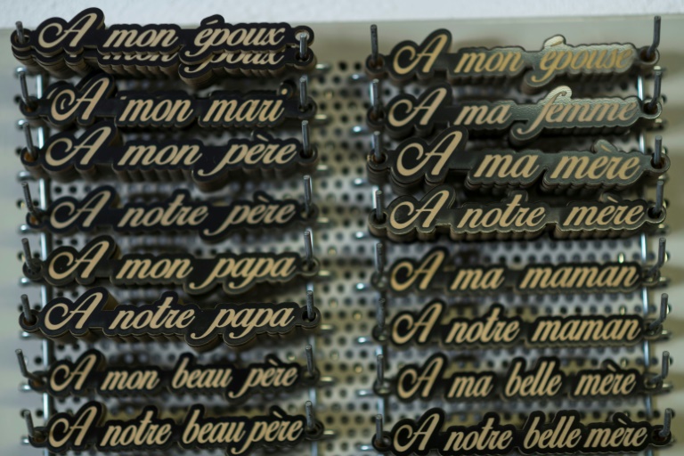 VGE à Authon, Delon à Douchy: l'inhumation à domicile, une pratique 