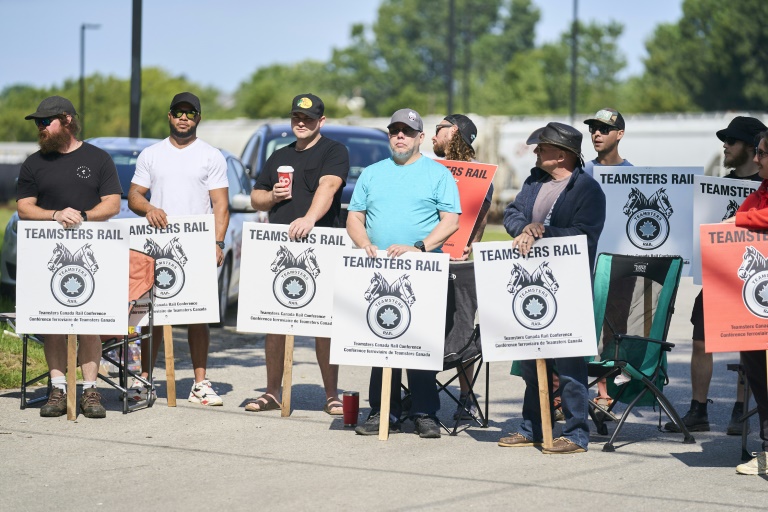 Canada: les employés ferroviaires sommés de reprendre le travail