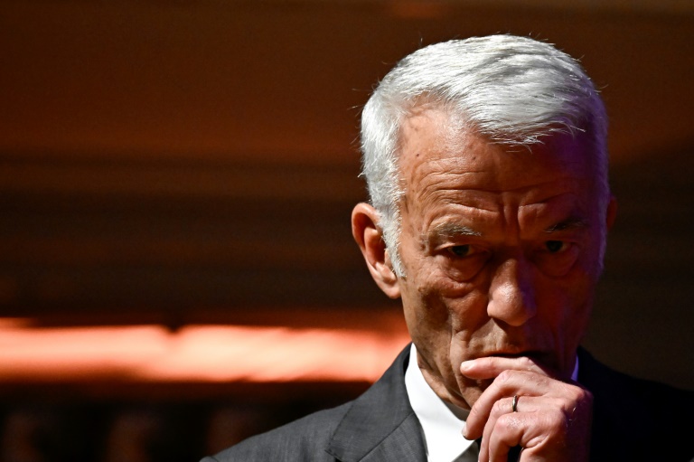 Dans une période politique troublée, le Medef veut exercer un 