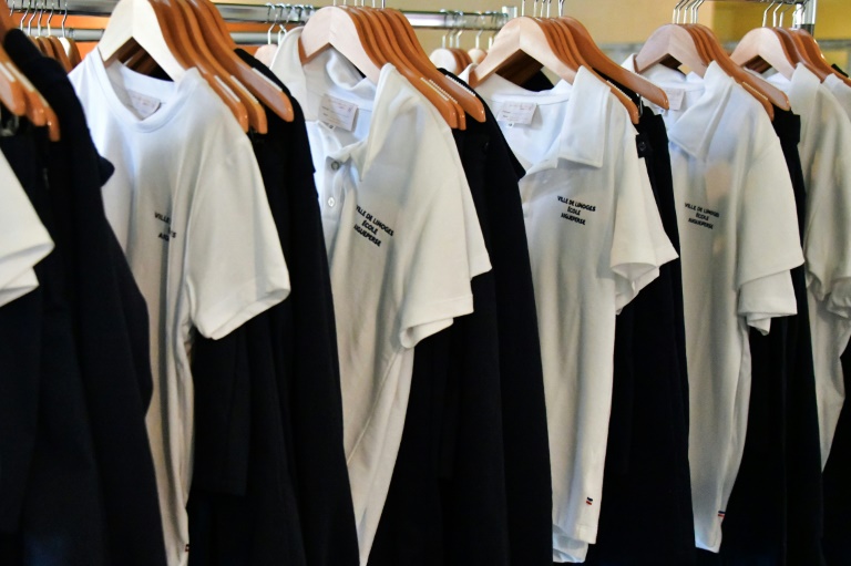 Rentrée: le coût de l'uniforme crée la polémique à Limoges