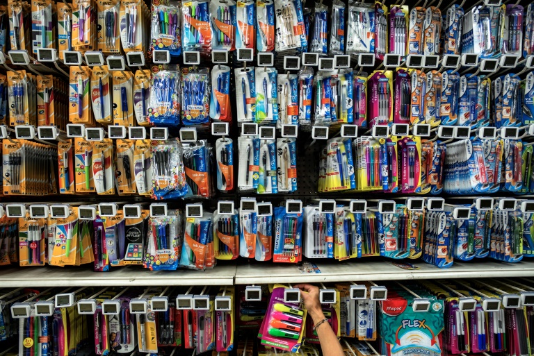 Rentrée des classes: les achats de fournitures scolaires en baisse