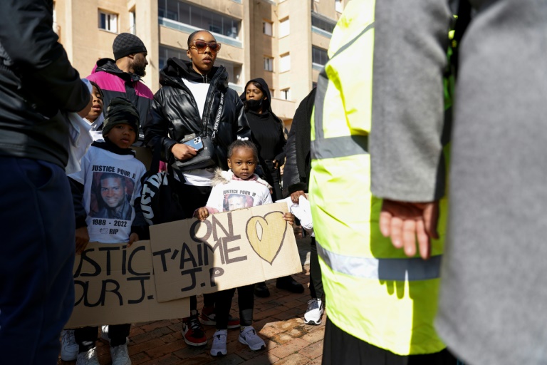 La justice ordonne le procès du policier qui a tué un automobiliste en 2022 en Seine-Saint-Denis
