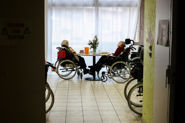 Exsangues, les Ehpad en quête d'un nouveau modèle économique