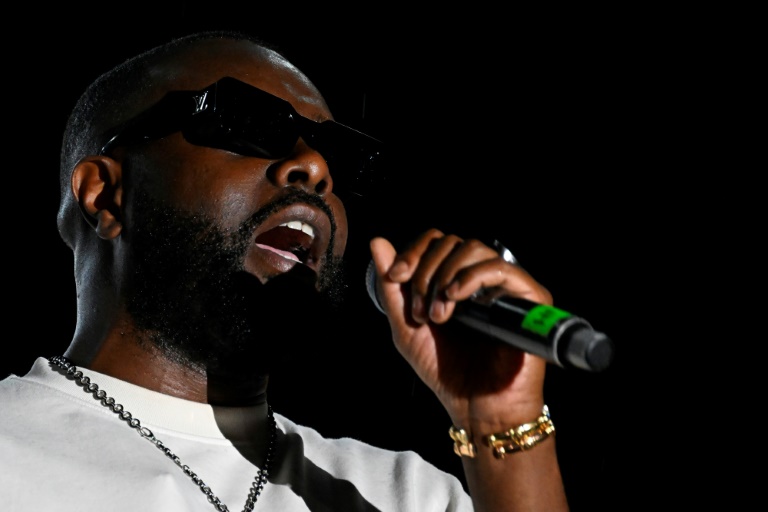 Enquête ouverte après une plainte du rappeur Gims contre Booba pour harcèlement