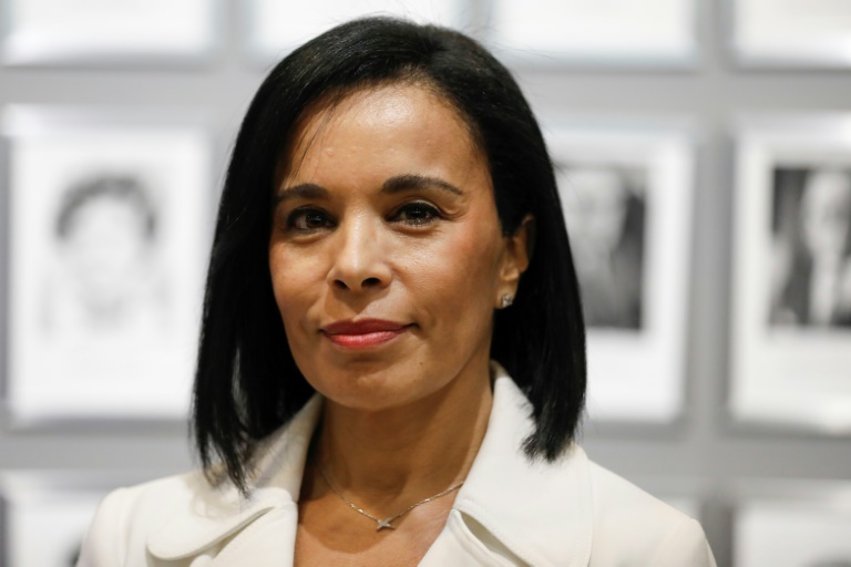 Violences faites aux femmes: le gouvernement promet 