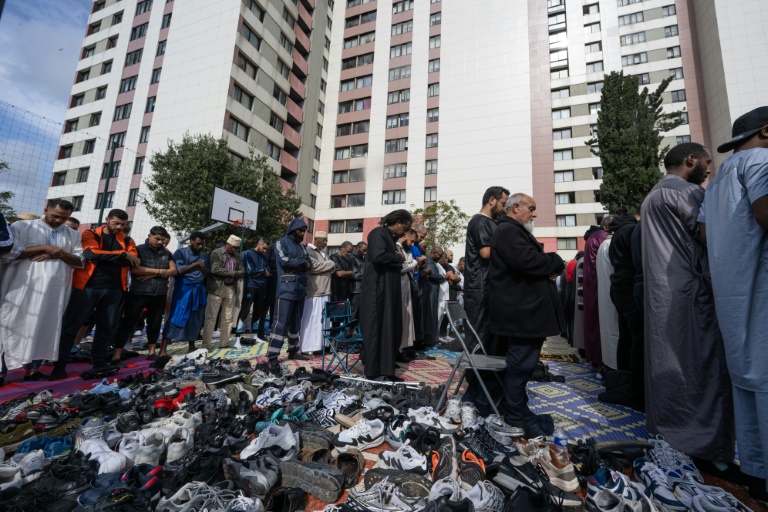 Des centaines de personnes aux obsèques du chauffeur VTC victime d'un narchomicide à Marseille