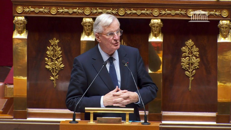 Barnier survit à sa première motion de censure à l'Assemblée