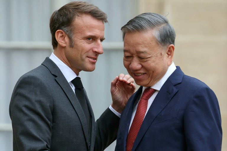 Macron et Lam veulent renforcer la relation franco-vietnamienne