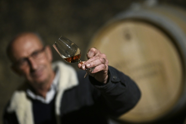 Pékin fait payer les importateurs de cognac, en plein bras de fer avec Bruxelles