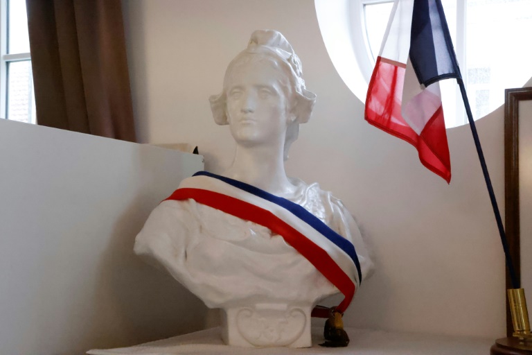 Collectivités: les maires de France n'acceptent 