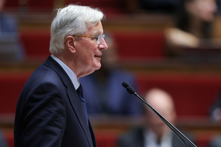 Les communes pourront conserver leurs compétences de gestion de l'eau et de l'assainissement, annonce Barnier