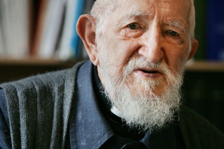 Abbé Pierre: les archives de l'Eglise éclairent le silence autour d'un 